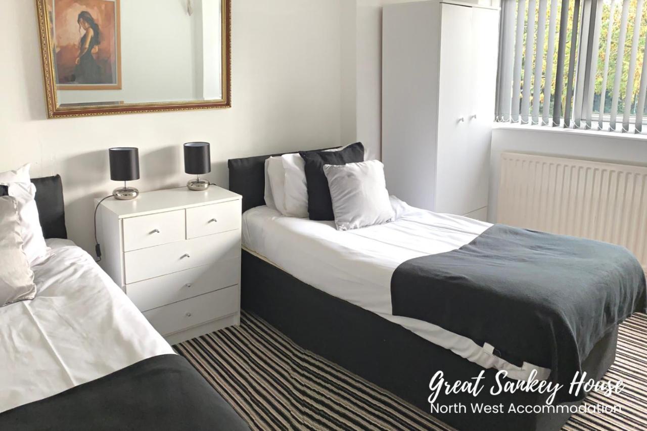 3-Bedroom House In Warrington With Free Parking Ideal For Contractors And Family Stays Warrington (Cheshire) Exterior foto